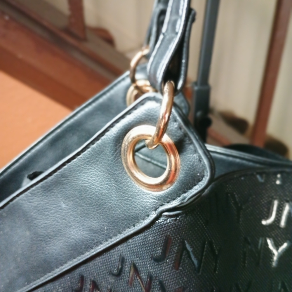 Jones New York Black Glossy Shoulder Bag - Picture 5 of 8